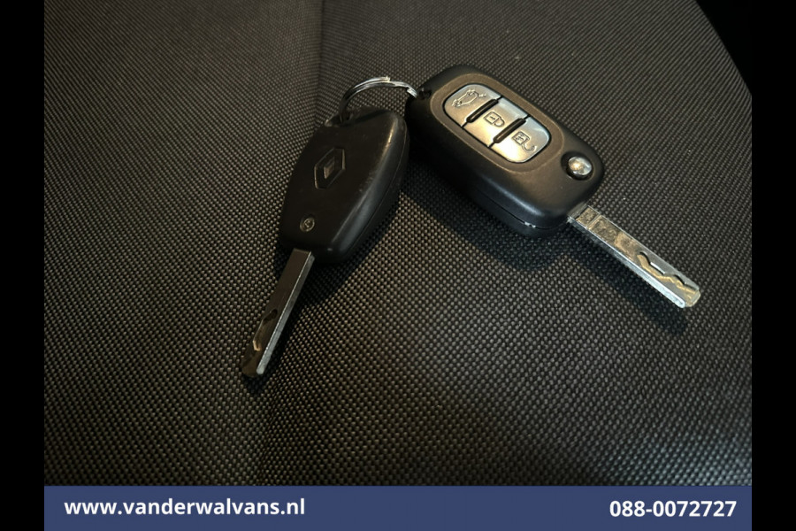 Renault Master 2.3 dCi 136pk L3H2 Euro6 Airco | Camera | Navigatie | LED | Cruisecontrol | 2500kg Trekhaak Parkeersensoren