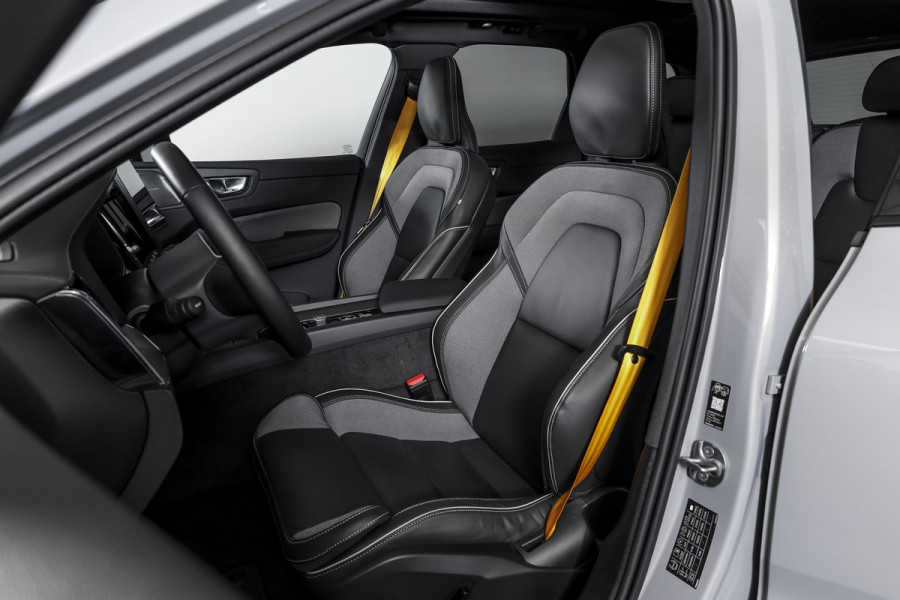 Volvo XC60 2.0 T8 Plug-in-hybrid AWD Polestar Engineered - Facelift MY26 | S/K-Panodak | Harman/Kardon | 360 Camera | Dig.Cockpit | Adapt.Cruise | Stoel+-Stuurverw. | Elek. stoelen | NAV + App.Connect | ECC | LM 21" | 4735
