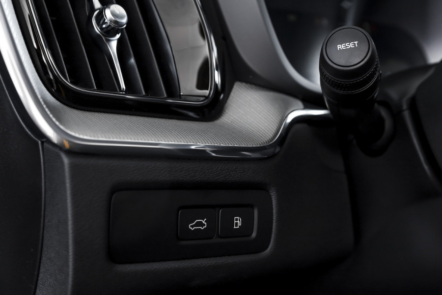 Volvo XC60 2.0 T8 Plug-in-hybrid AWD Polestar Engineered - Facelift MY26 | S/K-Panodak | Harman/Kardon | 360 Camera | Dig.Cockpit | Adapt.Cruise | Stoel+-Stuurverw. | Elek. stoelen | NAV + App.Connect | ECC | LM 21" | 4735