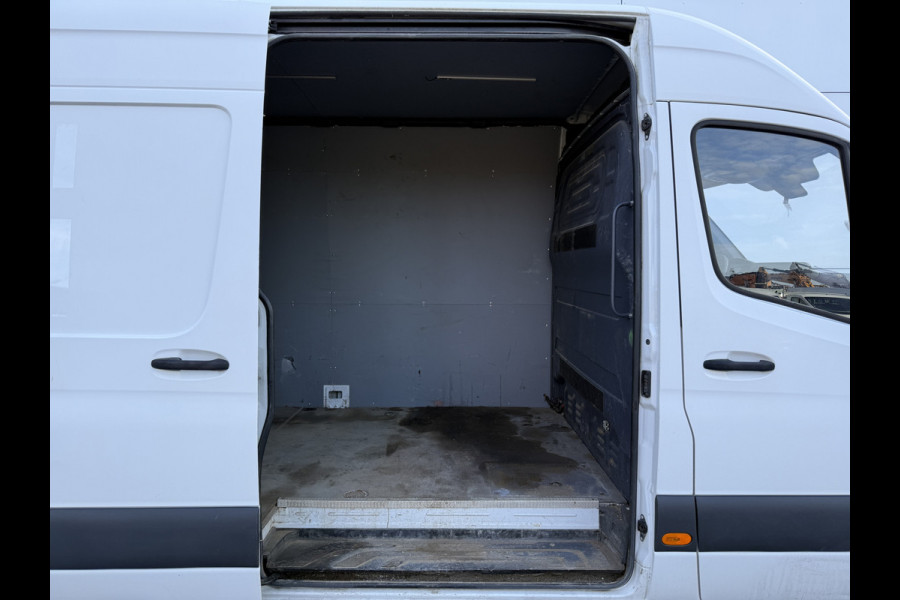 Mercedes-Benz Sprinter 317 1.9 CDI Automaat L3H2 Trekhaak 3,5t Climate Control Cruise Control Carplay Camera