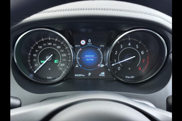 Jaguar E-Pace 2.0 P200 AWD R-Dynamic | RIJKLAARPRIJS INCL 12 MND BOVAG GARANTIE| PANO| ELEK. ACHTERKLEP| ELEK. STOEL| LEER| TREKHAAK LED