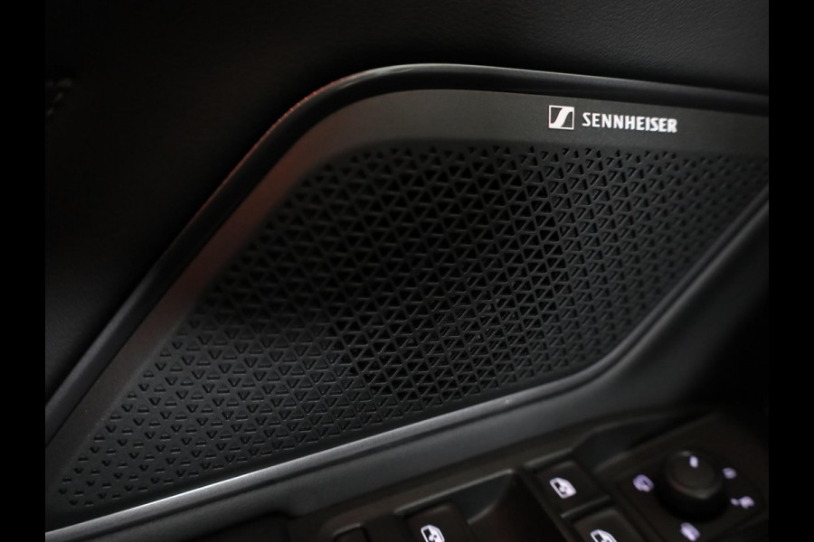 CUPRA Leon Sportstourer 1.5 TSI e-Hybrid Business 204PK | Panoramadak | Sennheiser | 19 Inch | Achteruitrijcamera |