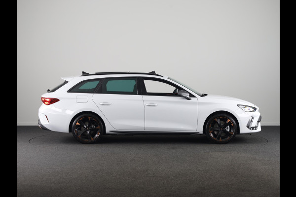 CUPRA Leon Sportstourer 1.5 TSI e-Hybrid Business 204PK | Panoramadak | Sennheiser | 19 Inch | Achteruitrijcamera |