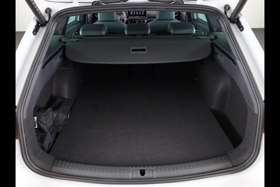 CUPRA Leon Sportstourer 1.5 TSI e-Hybrid Business 204PK | Panoramadak | Sennheiser | 19 Inch | Achteruitrijcamera |