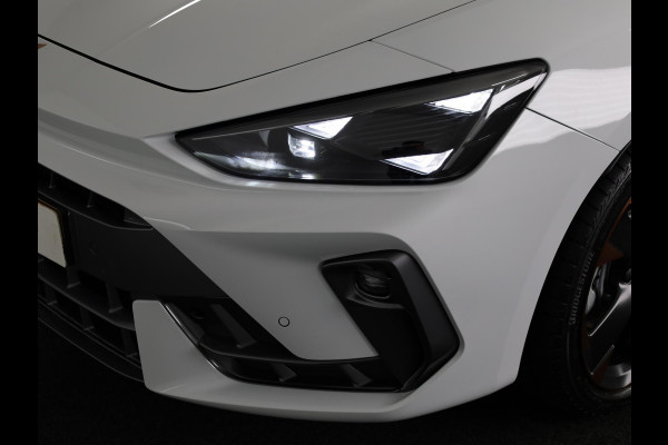 CUPRA Leon Sportstourer 1.5 TSI e-Hybrid Business 204PK | Panoramadak | Sennheiser | 19 Inch | Achteruitrijcamera |