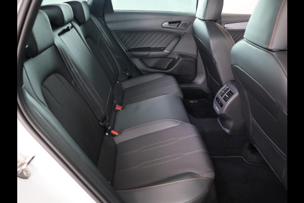 CUPRA Leon Sportstourer 1.5 TSI e-Hybrid Business 204PK | Panoramadak | Sennheiser | 19 Inch | Achteruitrijcamera |