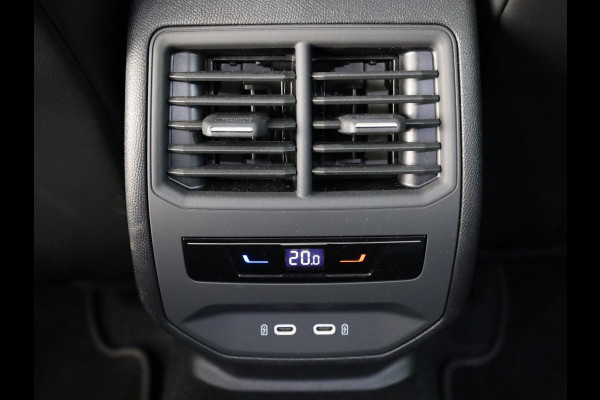 CUPRA Leon Sportstourer 1.5 TSI e-Hybrid Business 204PK | Panoramadak | Sennheiser | 19 Inch | Achteruitrijcamera |