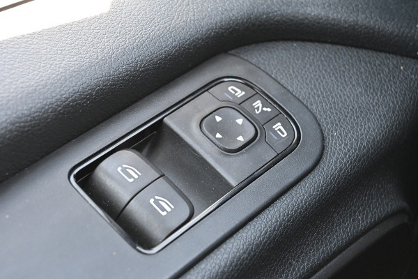 Mercedes-Benz Sprinter 317 CDI L2H1 3500 KG trekhaak, Geveerde stoel, Standkachel