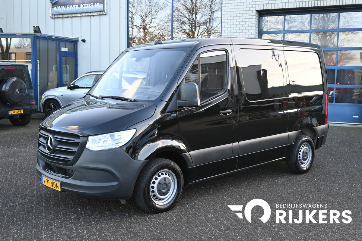 Mercedes-Benz Sprinter 214 CDI L1H1 FWD MBUX met camera, Trekhaak