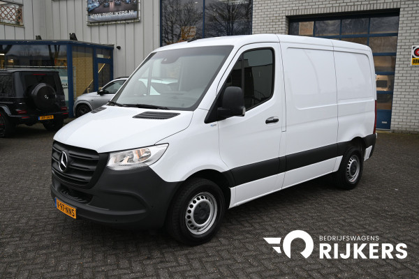 Mercedes-Benz Sprinter 211 CDI L1H1 FWD 3000 kg Trekgewicht, MBUX navigatie met parkeerpakket, Etc.