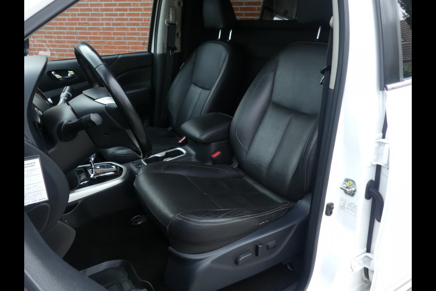 Nissan Navara 2.3 dCi Tekna 190PK 4WD 3500KG Trekgewicht Camera/PDC/Navigatie