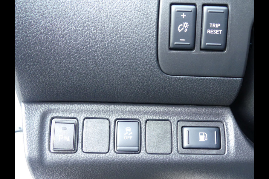Nissan Navara 2.3 dCi Tekna 190PK 4WD 3500KG Trekgewicht Camera/PDC/Navigatie