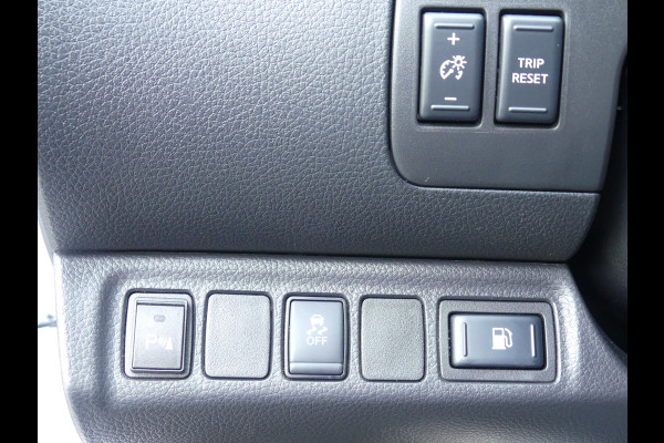 Nissan Navara 2.3 dCi Tekna 190PK 4WD 3500KG Trekgewicht Camera/PDC/Navigatie