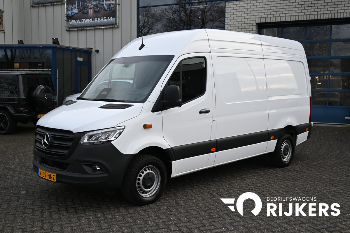Mercedes-Benz Sprinter 317 CDI L2H2 Pro LED, Geveerde stoel, Navigatie met camera