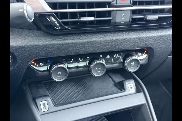 Citroën Ë-C4 50kWh SOH 100% Panorama-Schuifdak Stoel+Stuurverwarming Head-Up Display Adap.Cruise 360°Camera Apple Carplay Android Auto Navi E Keyless Lmv Led Isofix DAB Lane Assist Voorruitverwarming Regen-Lichtsensor Dodehoek detector Bluetooth Rijstrooksensor