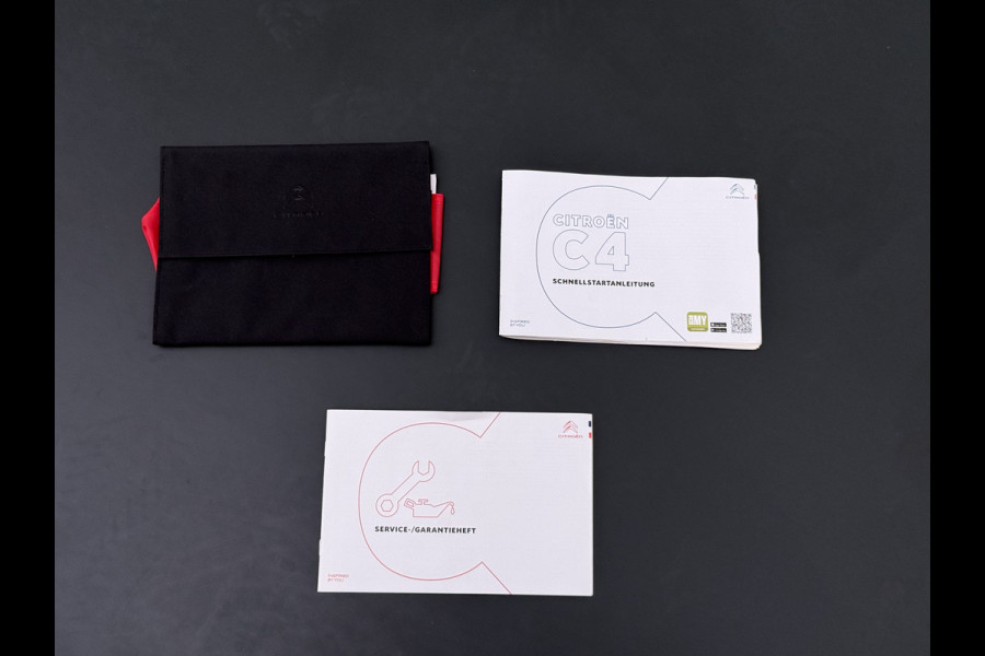 Citroën Ë-C4 50kWh SOH 100% Panorama-Schuifdak Stoel+Stuurverwarming Head-Up Display Adap.Cruise 360°Camera Apple Carplay Android Auto Navi E Keyless Lmv Led Isofix DAB Lane Assist Voorruitverwarming Regen-Lichtsensor Dodehoek detector Bluetooth Rijstrooksensor