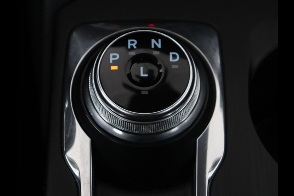 Ford Kuga 2.5 PHEV Titanium | SOH 91,5% | Trekhaak | Stoelverwarming | Adaptive cruise | Camera | Caplay | Navigatie | Dodehoek detectie | Keyless | Digital Cockpit | Achterbankverwarming | Plug In