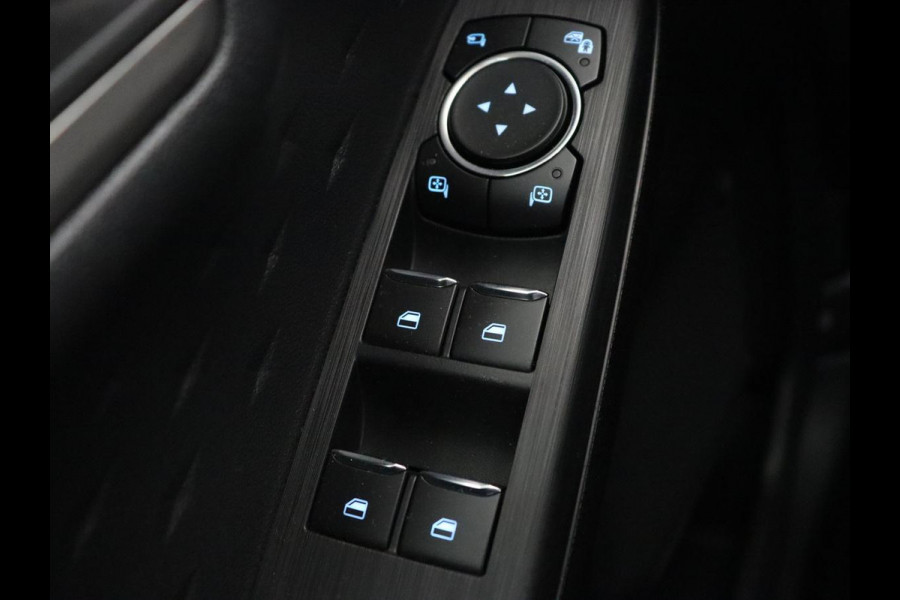 Ford Kuga 2.5 PHEV Titanium | SOH 91,5% | Trekhaak | Stoelverwarming | Adaptive cruise | Camera | Caplay | Navigatie | Dodehoek detectie | Keyless | Digital Cockpit | Achterbankverwarming | Plug In