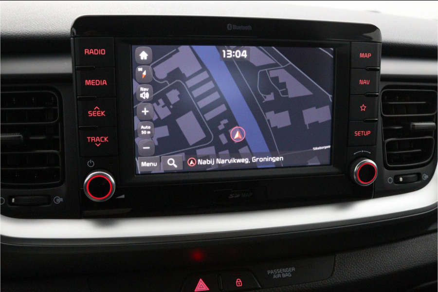 Kia Stonic 1.0 T-GDi DynamicLine - Navigatie - Airco - Cruise Control - Apple CarPlay/Android Auto - Camera - Fabrieksgarantie tot 03-2027