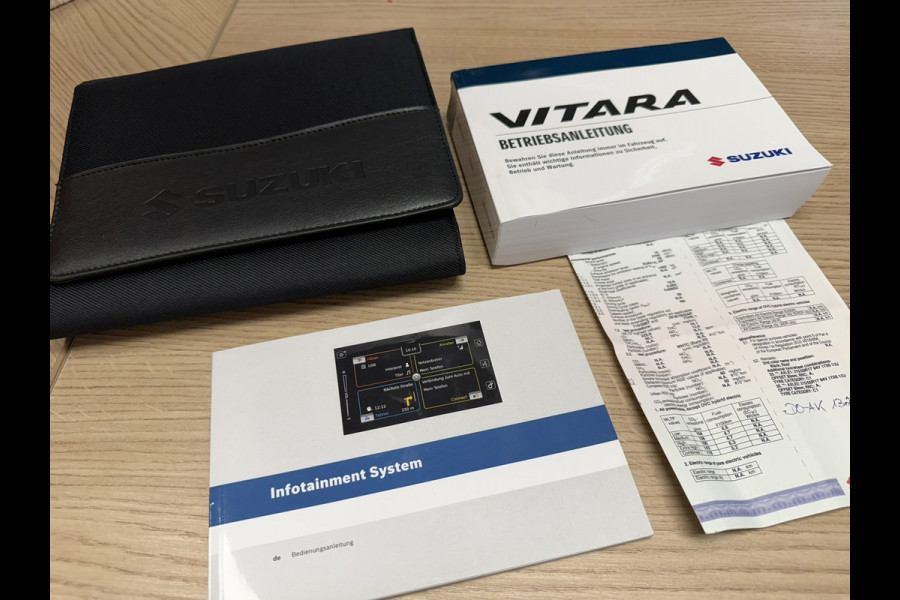 Suzuki Vitara 1.5 Hybrid Automaat Full led Adapt Cruise Clima Stoelverwarming Navigatie Carplay Dab+