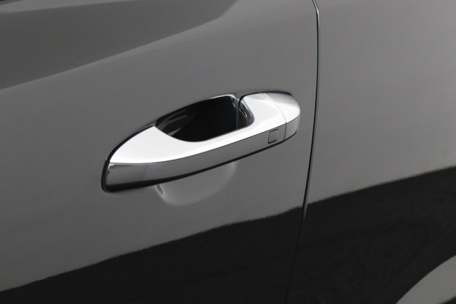 Kia Sportage 1.6 T-GDI DynamicPlusLine Automaat - Schuif-/kanteldak - Trekhaak - Keyless - Stoelverwarming - Apple CarPlay/Android Auto - Fabrieksgarantie tot 10-2026