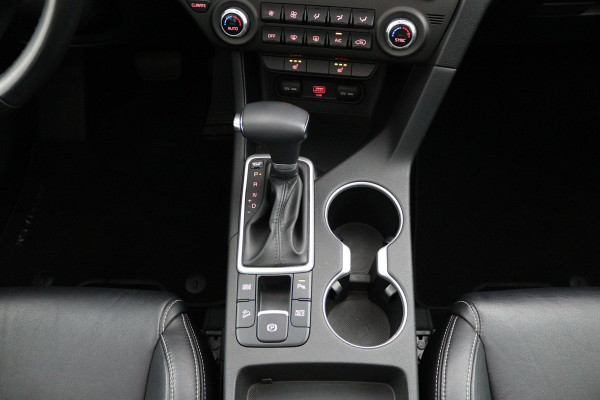 Kia Sportage 1.6 T-GDI DynamicPlusLine Automaat - Schuif-/kanteldak - Trekhaak - Keyless - Stoelverwarming - Apple CarPlay/Android Auto - Fabrieksgarantie tot 10-2026