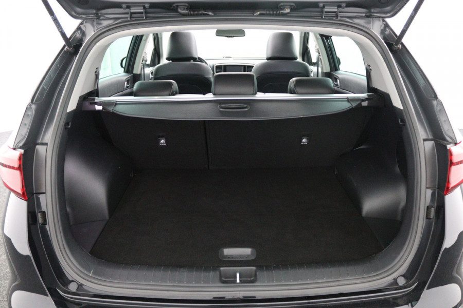 Kia Sportage 1.6 T-GDI DynamicPlusLine Automaat - Schuif-/kanteldak - Trekhaak - Keyless - Stoelverwarming - Apple CarPlay/Android Auto - Fabrieksgarantie tot 10-2026