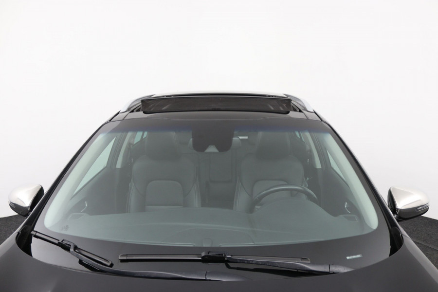 Kia Sportage 1.6 T-GDI DynamicPlusLine Automaat - Schuif-/kanteldak - Trekhaak - Keyless - Stoelverwarming - Apple CarPlay/Android Auto - Fabrieksgarantie tot 10-2026