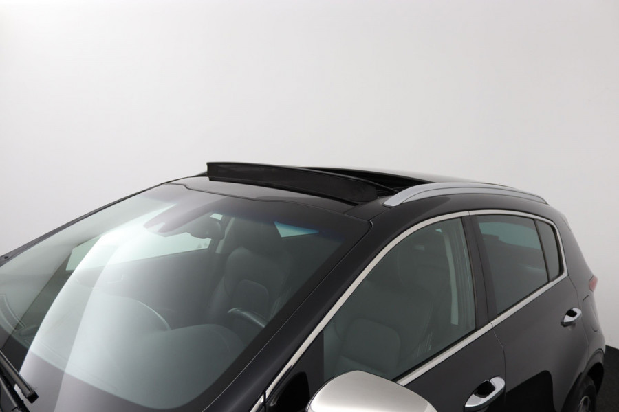 Kia Sportage 1.6 T-GDI DynamicPlusLine Automaat - Schuif-/kanteldak - Trekhaak - Keyless - Stoelverwarming - Apple CarPlay/Android Auto - Fabrieksgarantie tot 10-2026