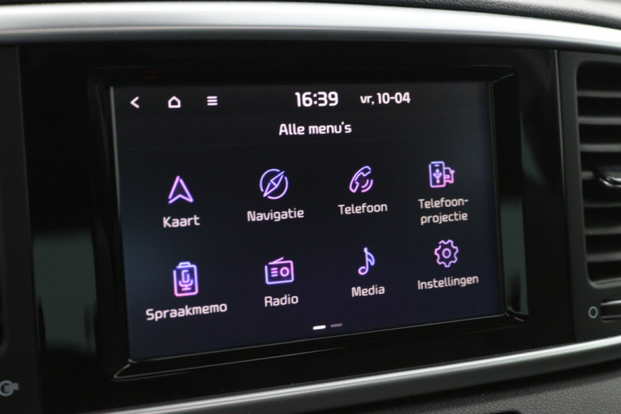 Kia Sportage 1.6 T-GDI DynamicPlusLine Automaat - Schuif-/kanteldak - Trekhaak - Keyless - Stoelverwarming - Apple CarPlay/Android Auto - Fabrieksgarantie tot 10-2026