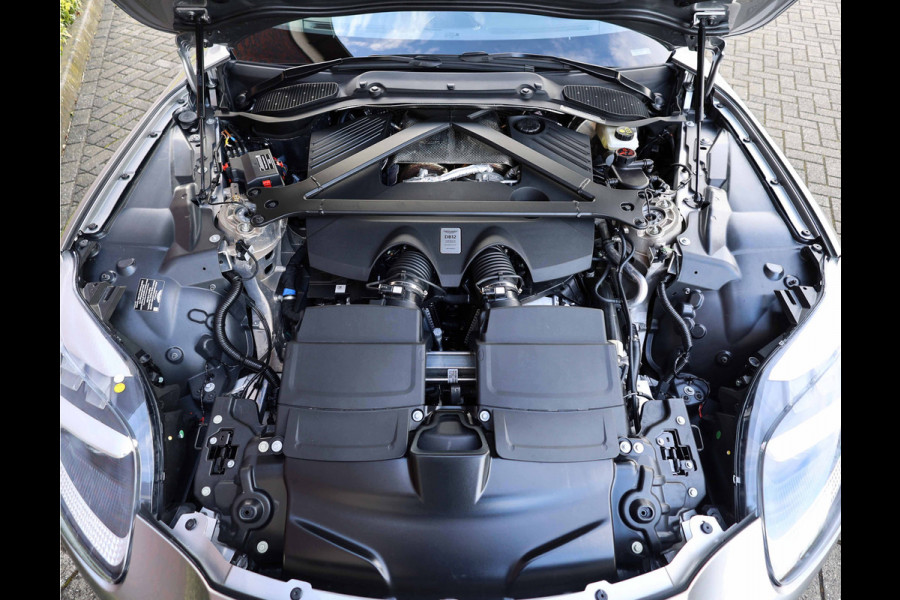 Aston Martin DB12 4.0 V8