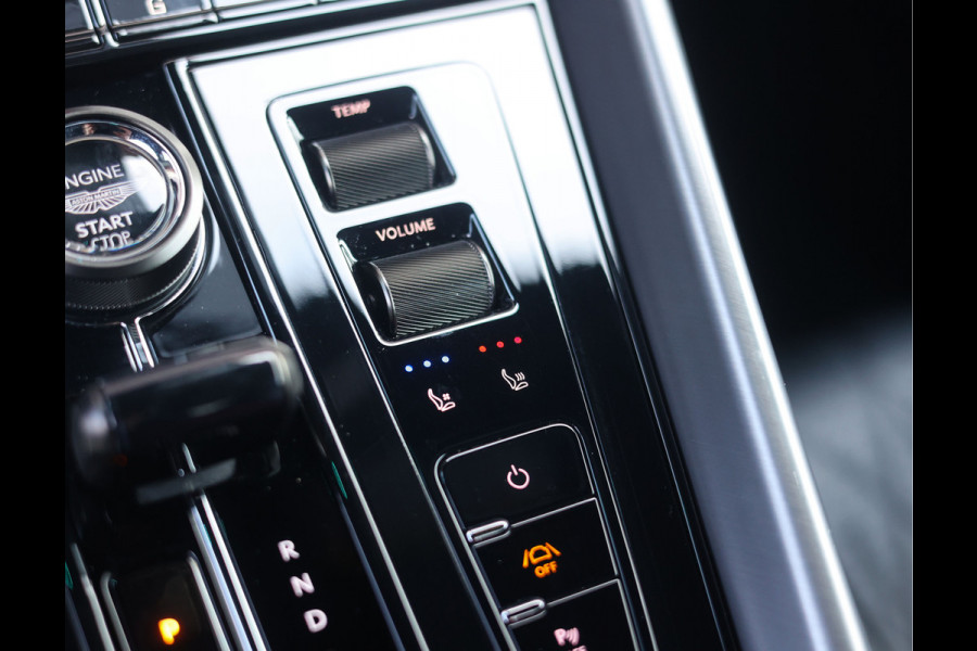 Aston Martin DB12 4.0 V8
