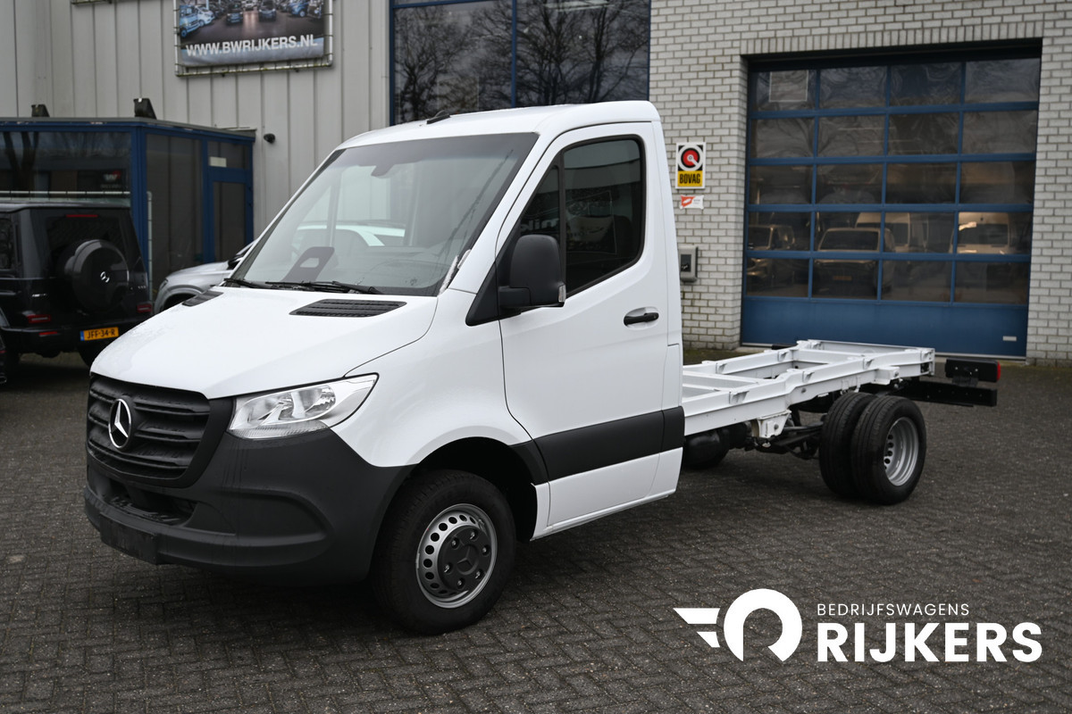 Mercedes-Benz Sprinter 515 CDI L2 Pro chassis cabine 3500 KG trekgewicht, Geveerde stoel