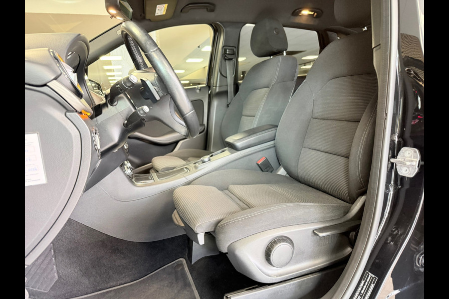 Mercedes-Benz B-Klasse B180 Ambition AUT NAVIGATIE AIRCO CRUISE CONTROL LED XENON PDC TREKHAAK