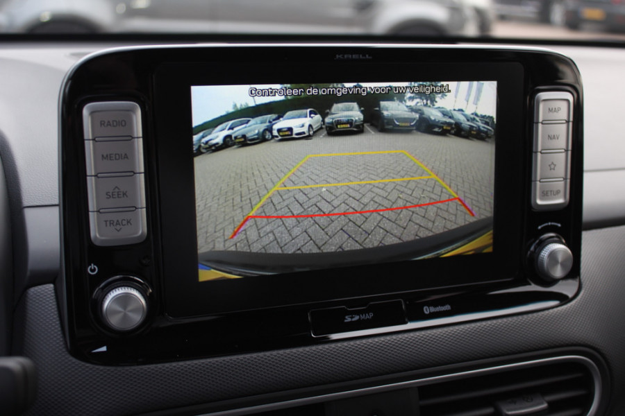 Hyundai Kona EV Premium 64 kWh / Trekhaak / Camera / Leder / Head-up / 18'' / Navigatie / Stuur+Stoelverwarming / Keyless / KRELL Audio / DAB / ACC