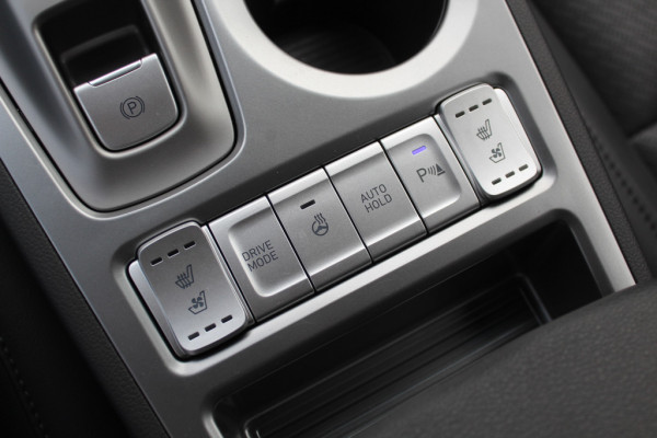 Hyundai Kona EV Premium 64 kWh / Trekhaak / Camera / Leder / Head-up / 18'' / Navigatie / Stuur+Stoelverwarming / Keyless / KRELL Audio / DAB / ACC