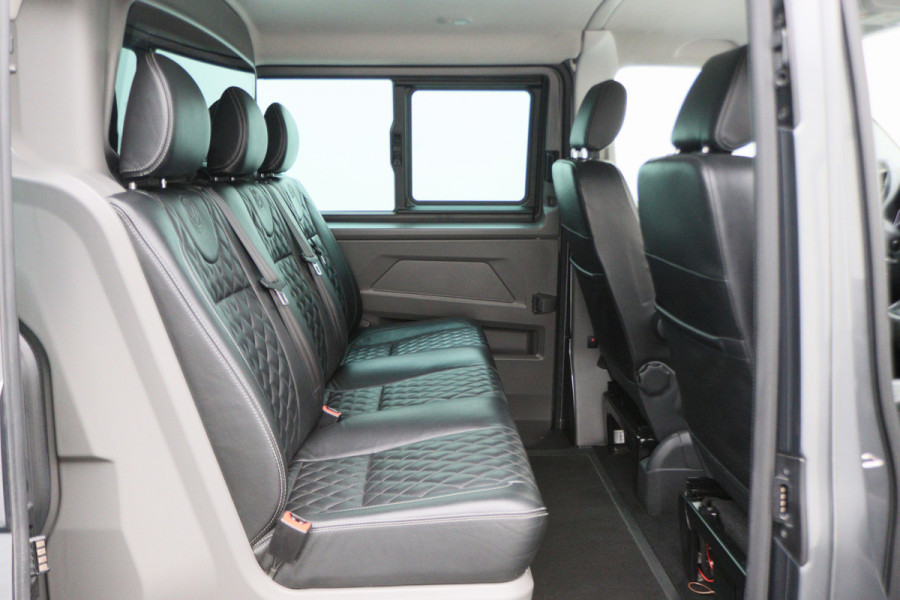 Volkswagen Transporter 2.0 TDI DSG L2H1 30 DC Bulli Leer, 2x Elektr. Schuifdeur, ACC, Camera, Apple Carplay, LED, Trekhaak, 20''