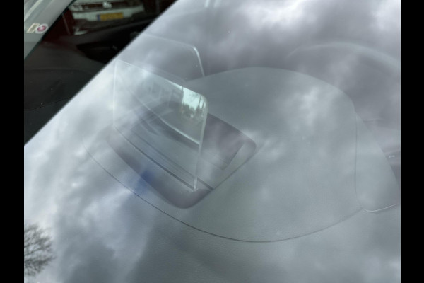 Hyundai Kona EV Fashion Sky 64 kWh | SOH: 96,8% | Sky PANO Dak | HUD | Dodehoek Detectie | LED