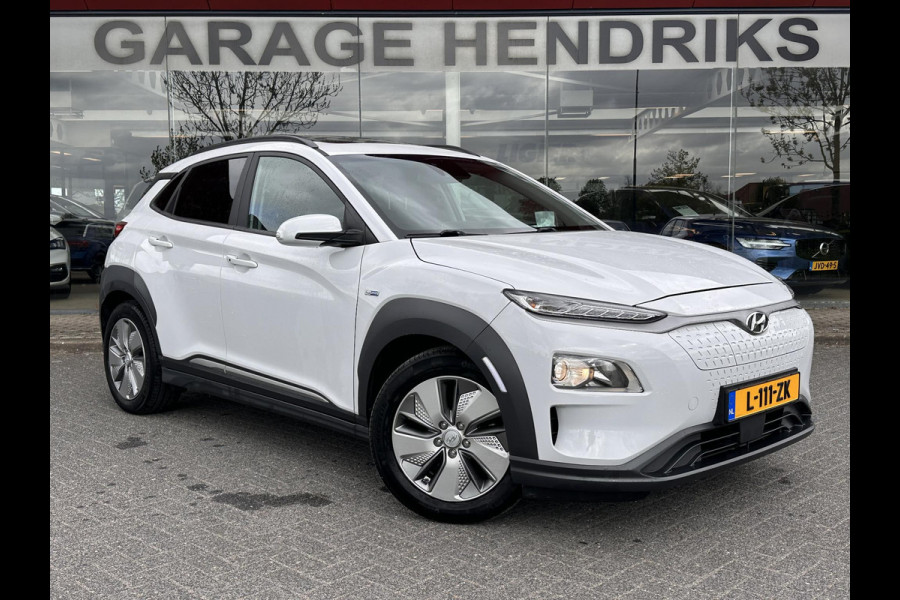 Hyundai Kona EV Fashion Sky 64 kWh | SOH: 96,8% | Sky PANO Dak | HUD | Dodehoek Detectie | LED