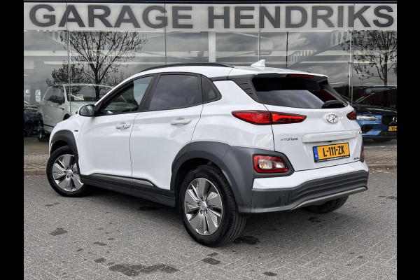 Hyundai Kona EV Fashion Sky 64 kWh | SOH: 96,8% | Sky PANO Dak | HUD | Dodehoek Detectie | LED