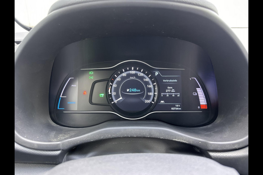 Hyundai Kona EV Fashion Sky 64 kWh | SOH: 96,8% | Sky PANO Dak | HUD | Dodehoek Detectie | LED
