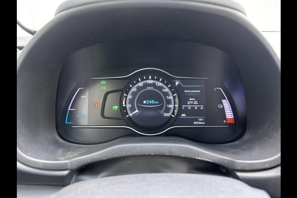 Hyundai Kona EV Fashion Sky 64 kWh | SOH: 96,8% | Sky PANO Dak | HUD | Dodehoek Detectie | LED