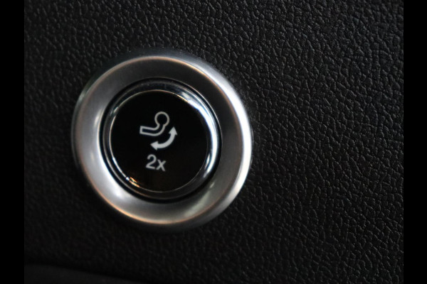 Ford Focus 1.5 EcoBoost Active X Business | Adaptive cruise | Trekhaak | Camera | Carplay | Navigatie | Keyless | Full LED | Parkeerhulp | Climate control | Digital Cockpit | Bluetooth