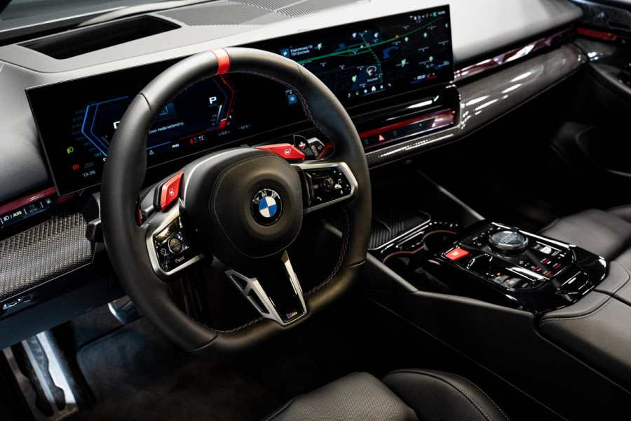BMW 5 Serie Touring M5 *M Driver’s Package / Bowers & Wilkins / Carbon-interieur / Stoelventilatie / Panorama / Memory / Keyless / Surround-View*