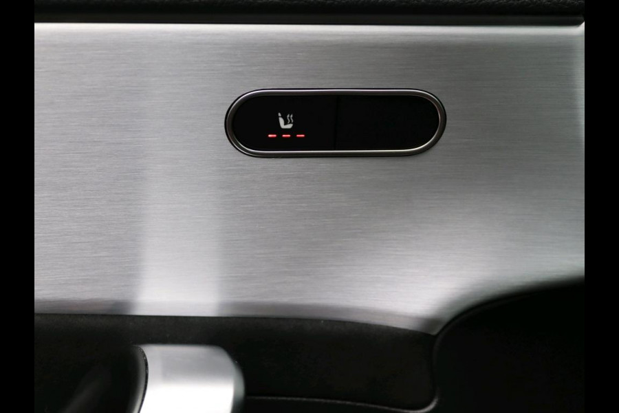 Mercedes-Benz CLA-Klasse Shooting Brake 200 Business Solution AMG AMG line | Night Pakket | Ledkoplampen | Sfeerverlichting | Stoelverwarming. Inclusief 24 maanden Mercedes-Benz Certified garantie voor Europa.