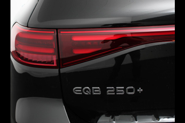 Mercedes-Benz EQB 250+ AMG Line 71 kWh | AMG Line interieur | Edition Advance Plus | LED High Performance koplampen