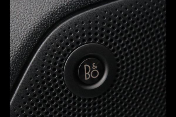 Ford Focus 2.0 EcoBlue ST Line X | Stoelverwarming | Adaptive cruise | Half leder | Elektrische stoel | Camera | Carplay | Navigatie | Stuurverwarming | Full LED | Parkeerhulp | Climate control | B&O Sound