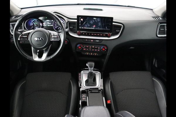 Kia Ceed 1.6 GDI PHEV DynamicPlusLine | SOH 100% | Stoel & stuurverwarming | Trekhaak | Half leder | Carplay | Camera | Keyless | Full LED | Navigatie | Adaptive cruise | Climate control | Bluetooth | Plug In