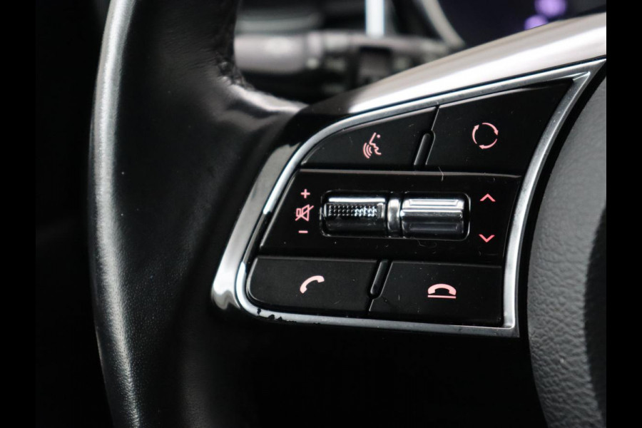 Kia Ceed 1.6 GDI PHEV DynamicPlusLine | SOH 100% | Stoel & stuurverwarming | Trekhaak | Half leder | Carplay | Camera | Keyless | Full LED | Navigatie | Adaptive cruise | Climate control | Bluetooth | Plug In