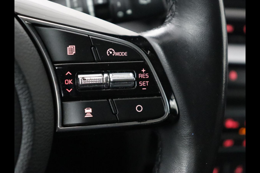 Kia Ceed 1.6 GDI PHEV DynamicPlusLine | SOH 100% | Stoel & stuurverwarming | Trekhaak | Half leder | Carplay | Camera | Keyless | Full LED | Navigatie | Adaptive cruise | Climate control | Bluetooth | Plug In